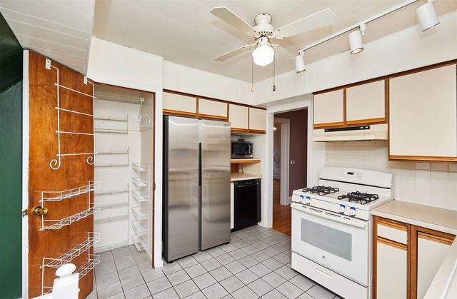 320 N 2nd Street, Carlisle, IA 50047