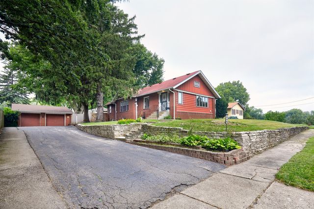 320 N 2nd Street, Carlisle, IA 50047