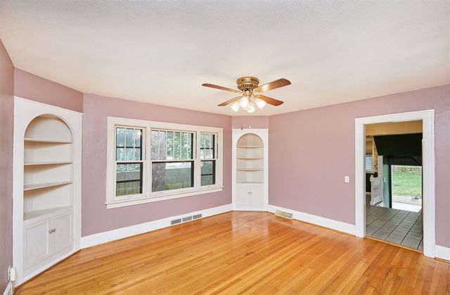 320 N 2nd Street, Carlisle, IA 50047