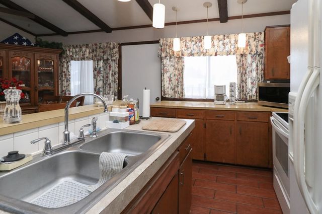 1674 Honeysuckle Drive, Mansfield, OH 44905