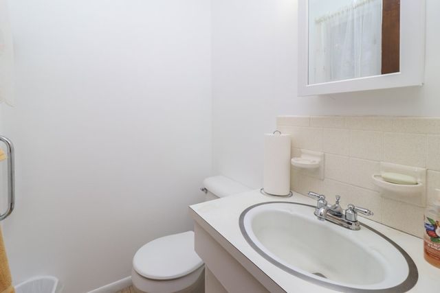 1674 Honeysuckle Drive, Mansfield, OH 44905