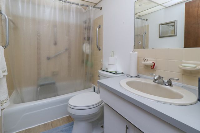 1674 Honeysuckle Drive, Mansfield, OH 44905