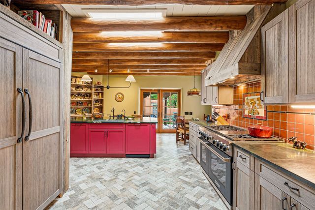 820 Camino Atalaya, Santa Fe, NM 87505