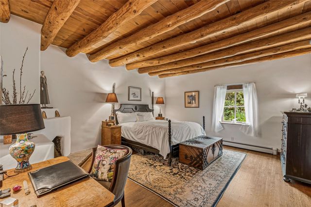 820 Camino Atalaya, Santa Fe, NM 87505