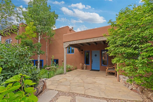 820 Camino Atalaya, Santa Fe, NM 87505