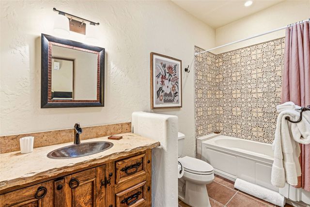 820 Camino Atalaya, Santa Fe, NM 87505