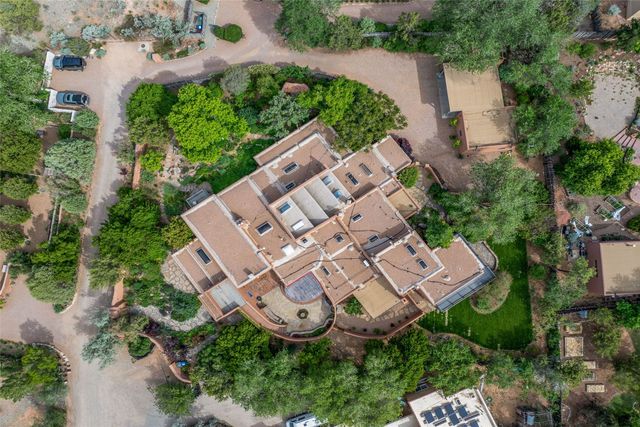 820 Camino Atalaya, Santa Fe, NM 87505