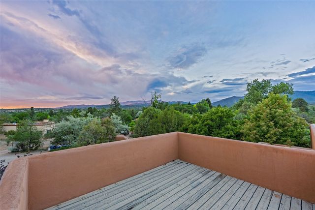 820 Camino Atalaya, Santa Fe, NM 87505
