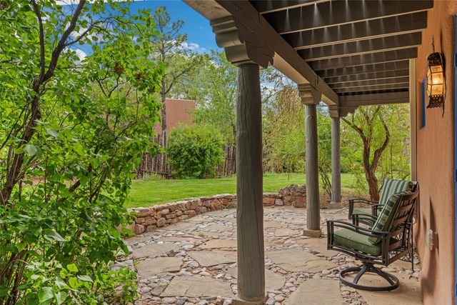 820 Camino Atalaya, Santa Fe, NM 87505