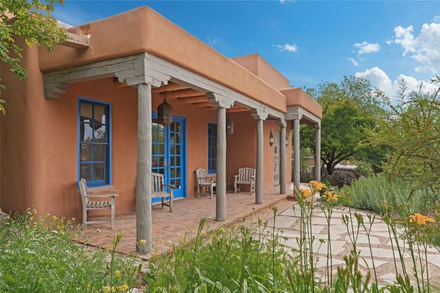 820 Camino Atalaya, Santa Fe, NM 87505
