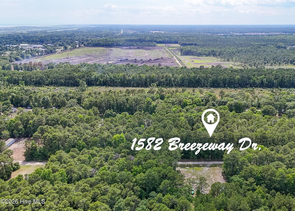 1582 Breezeway Drive SW, Ocean Isle Beach, NC 28469