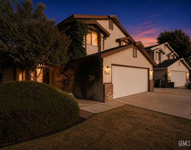 9001 Coulter Court, Bakersfield, CA 93311