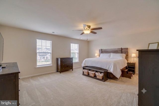62 CHARTER GATE DR, Fredericksburg, VA 22406