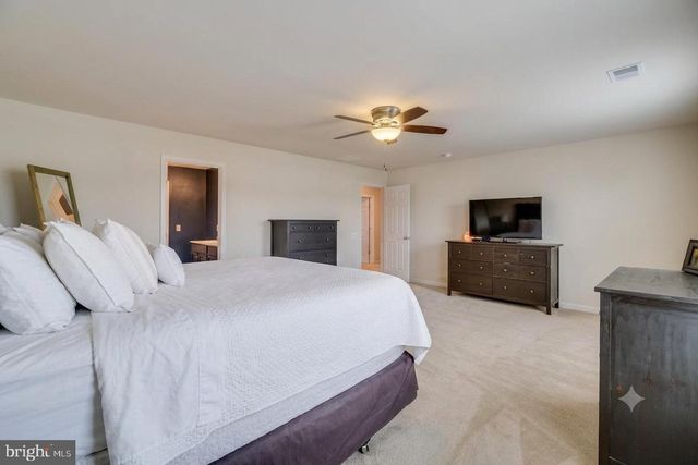 62 CHARTER GATE DR, Fredericksburg, VA 22406