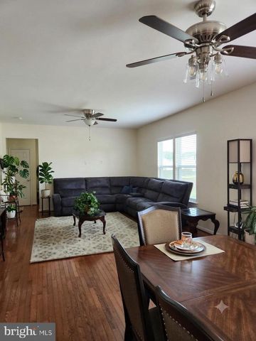 62 CHARTER GATE DR, Fredericksburg, VA 22406
