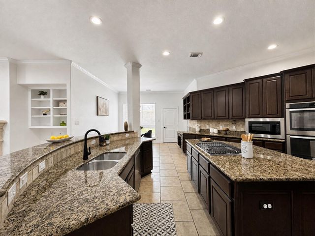 3301 Elm Creek Drive, League City, TX 77573