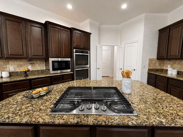 3301 Elm Creek Drive, League City, TX 77573