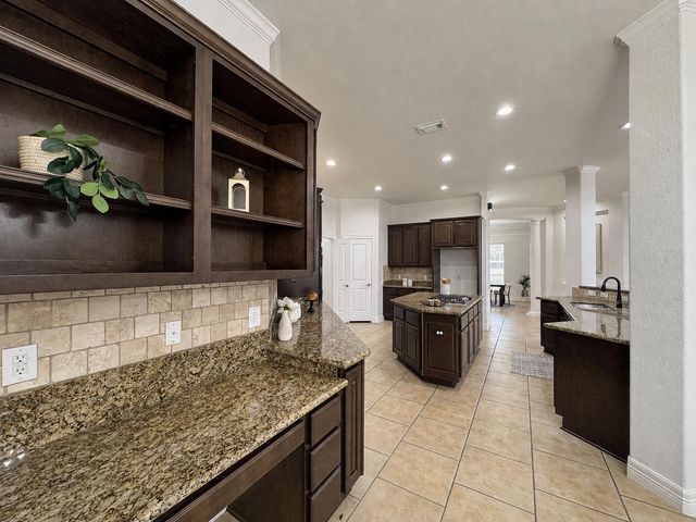 3301 Elm Creek Drive, League City, TX 77573