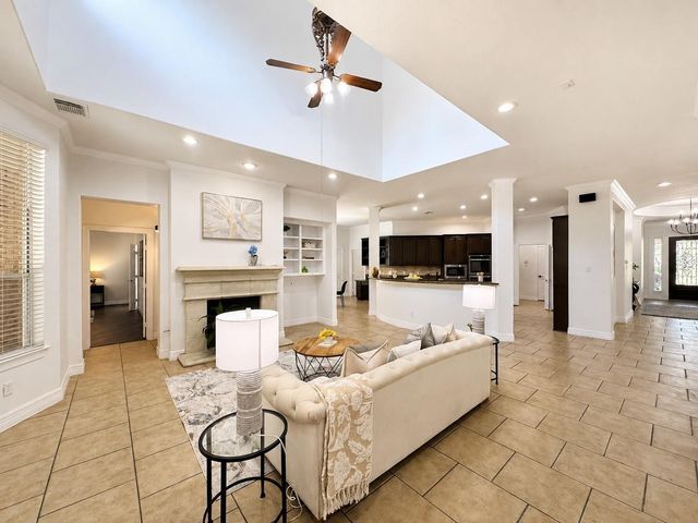 3301 Elm Creek Drive, League City, TX 77573