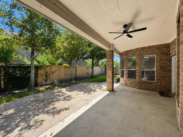 3301 Elm Creek Drive, League City, TX 77573