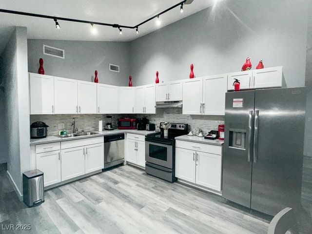 3524 Anthony Drive, Las Vegas, NV 89121