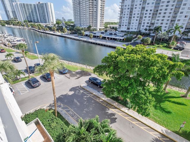400 Kings Point Dr 523, Sunny Isles Beach, FL 33160