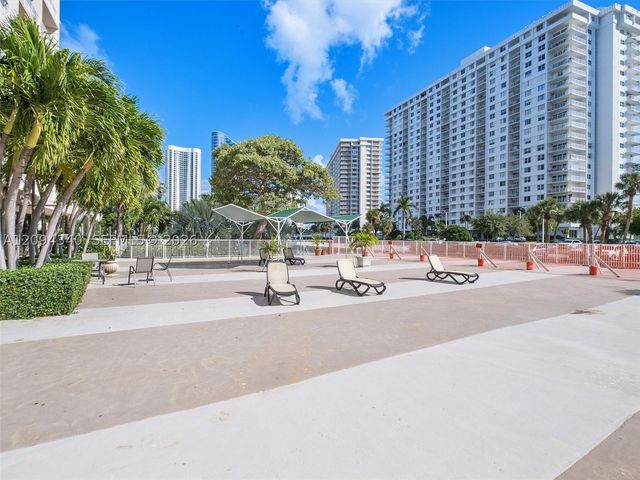 400 Kings Point Dr 523, Sunny Isles Beach, FL 33160