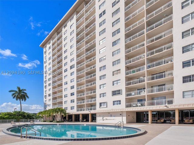 400 Kings Point Dr 523, Sunny Isles Beach, FL 33160