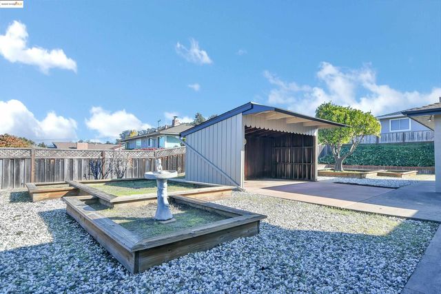 2266 Harborview Dr, San Leandro, CA 94577