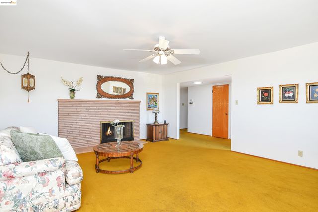 2266 Harborview Dr, San Leandro, CA 94577