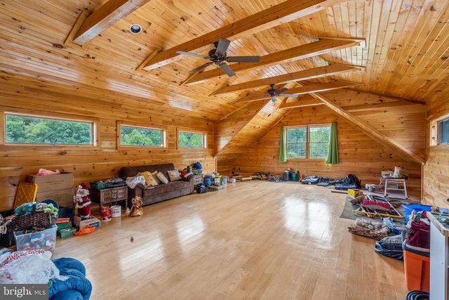 11501 POPES HEAD RD, Fairfax, VA 22030