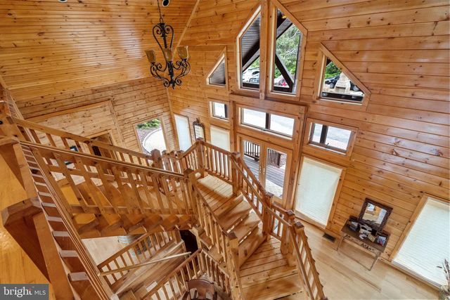 11501 POPES HEAD RD, Fairfax, VA 22030