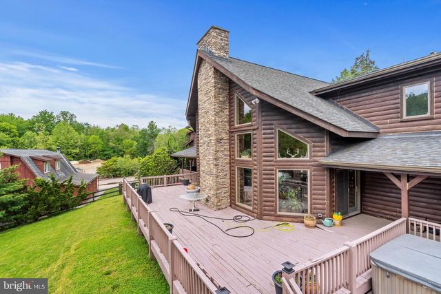 11501 POPES HEAD RD, Fairfax, VA 22030