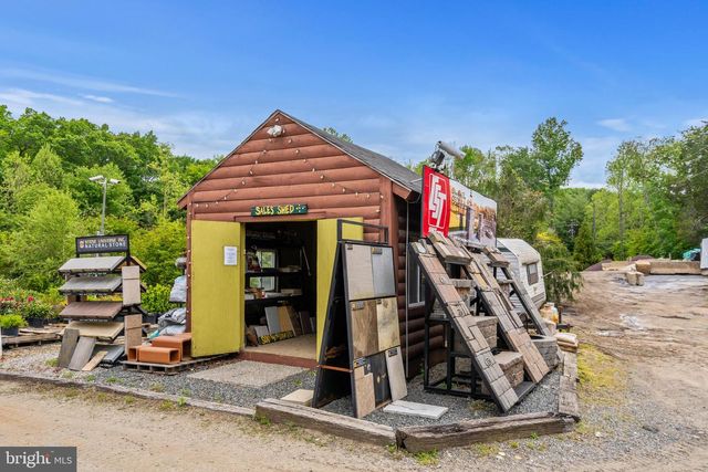 11501 POPES HEAD RD, Fairfax, VA 22030