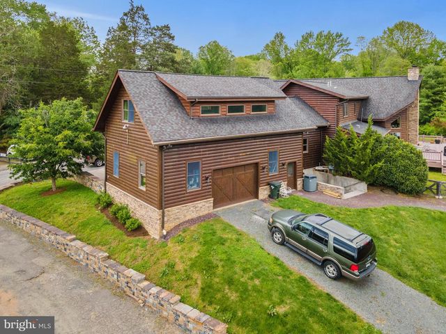 11501 POPES HEAD RD, Fairfax, VA 22030