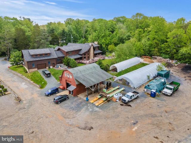 11501 POPES HEAD RD, Fairfax, VA 22030