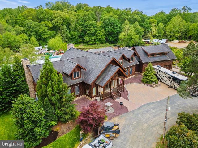 11501 POPES HEAD RD, Fairfax, VA 22030