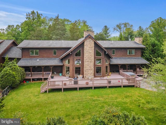 11501 POPES HEAD RD, Fairfax, VA 22030