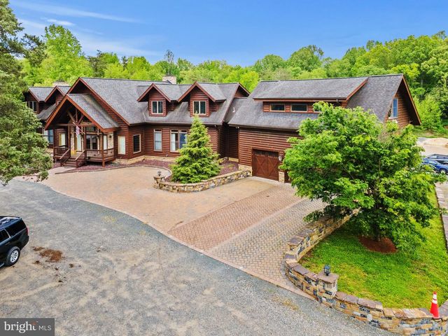 11501 POPES HEAD RD, Fairfax, VA 22030