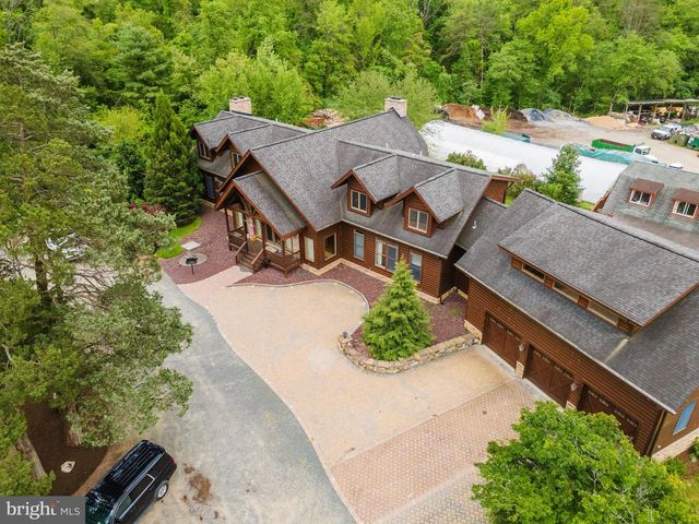 11501 POPES HEAD RD, Fairfax, VA 22030