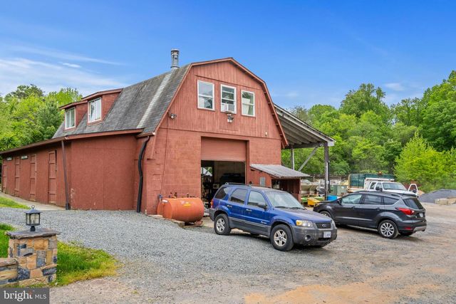 11501 POPES HEAD RD, Fairfax, VA 22030