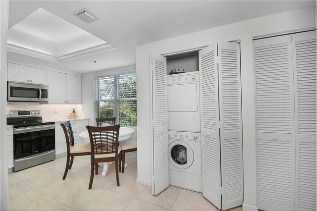 221 NE Plantation Road 316, Hutchinson Island, FL 34996