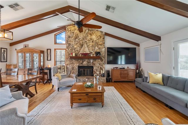 999 FAIRVIEW AVENUE, Mount Dora, FL 32757