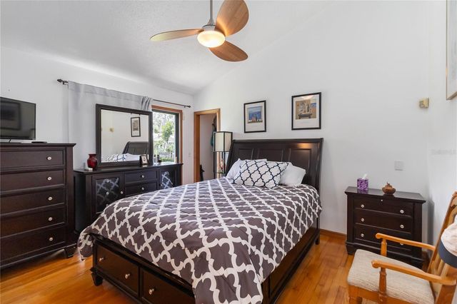 999 FAIRVIEW AVENUE, Mount Dora, FL 32757