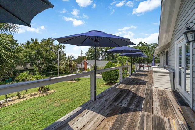 999 FAIRVIEW AVENUE, Mount Dora, FL 32757