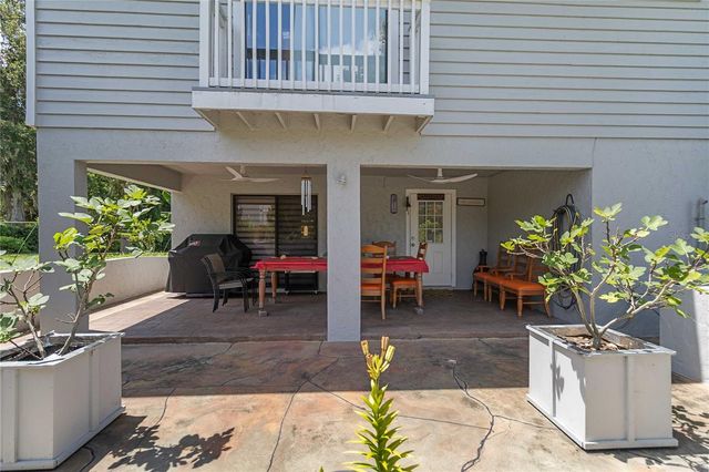 999 FAIRVIEW AVENUE, Mount Dora, FL 32757