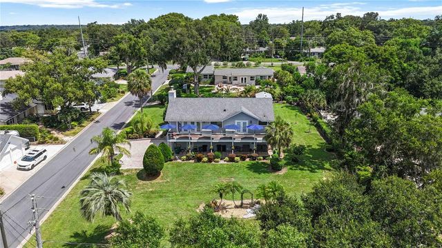 999 FAIRVIEW AVENUE, Mount Dora, FL 32757