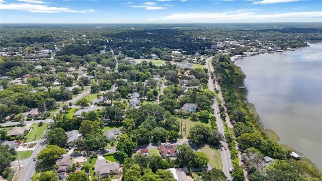 999 FAIRVIEW AVENUE, Mount Dora, FL 32757