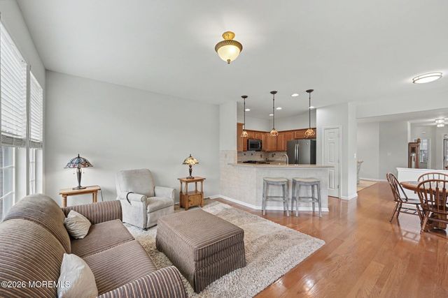 39 Marlow Drive, Jackson, NJ 08527