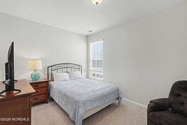 39 Marlow Drive, Jackson, NJ 08527